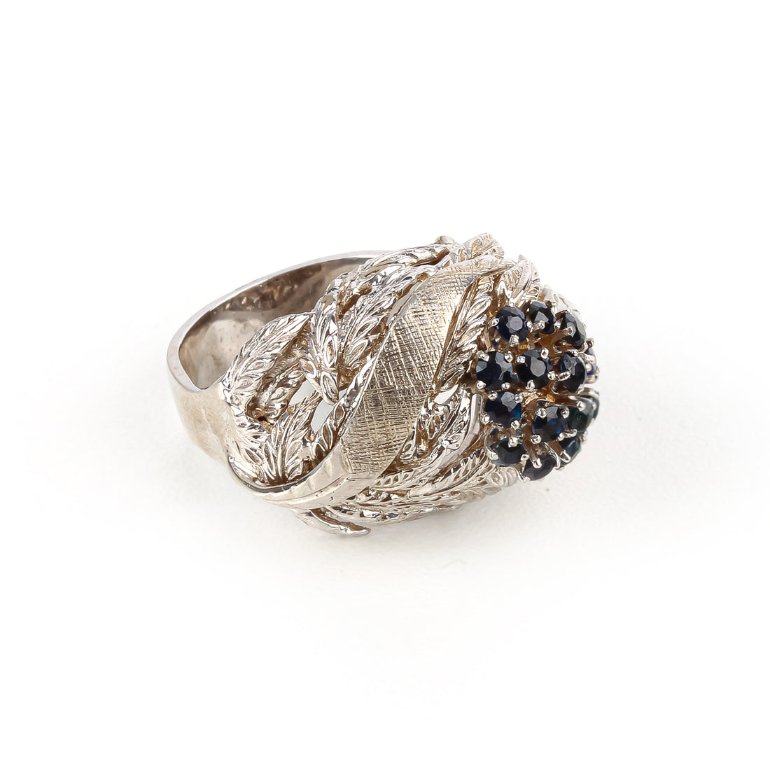 14-18K White Gold Sapphire Cluster Ring