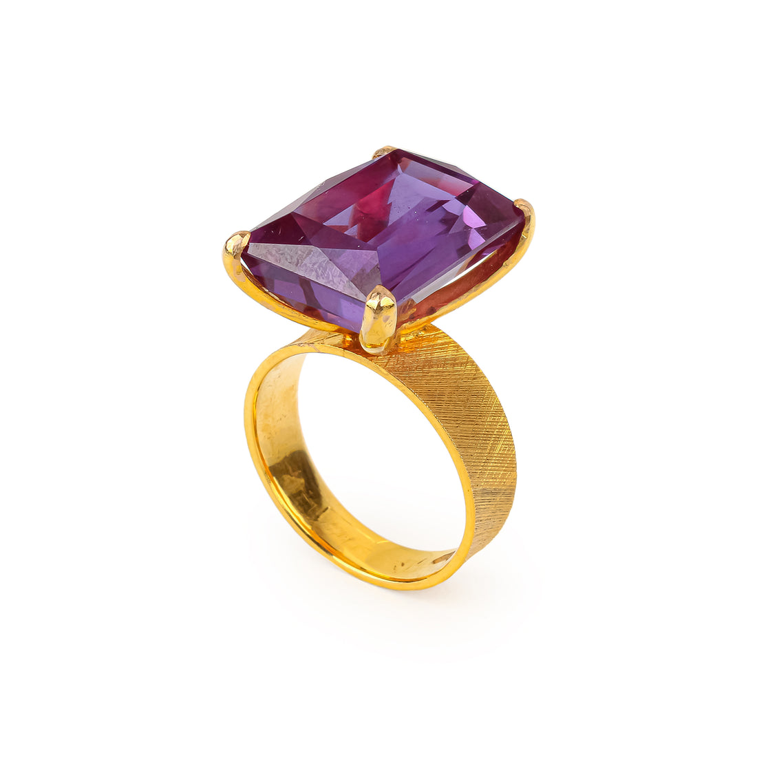 14K Yellow Gold Synthetic Colour Change Sapphire Ring