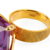 14K Yellow Gold Synthetic Colour Change Sapphire Ring