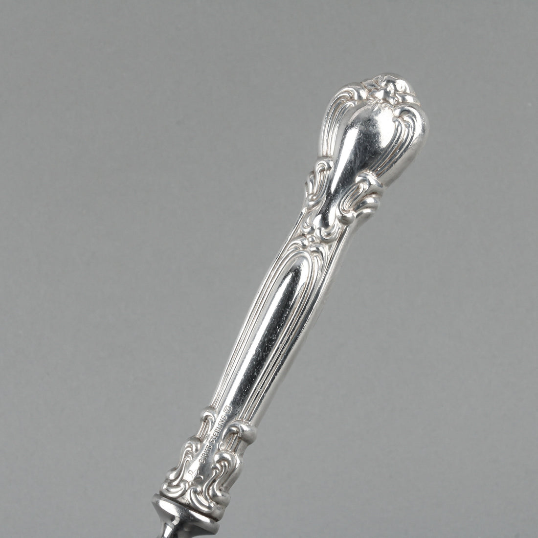 BIRKS Chantilly Sterling Silver Handle Stainless Steel Carving Set