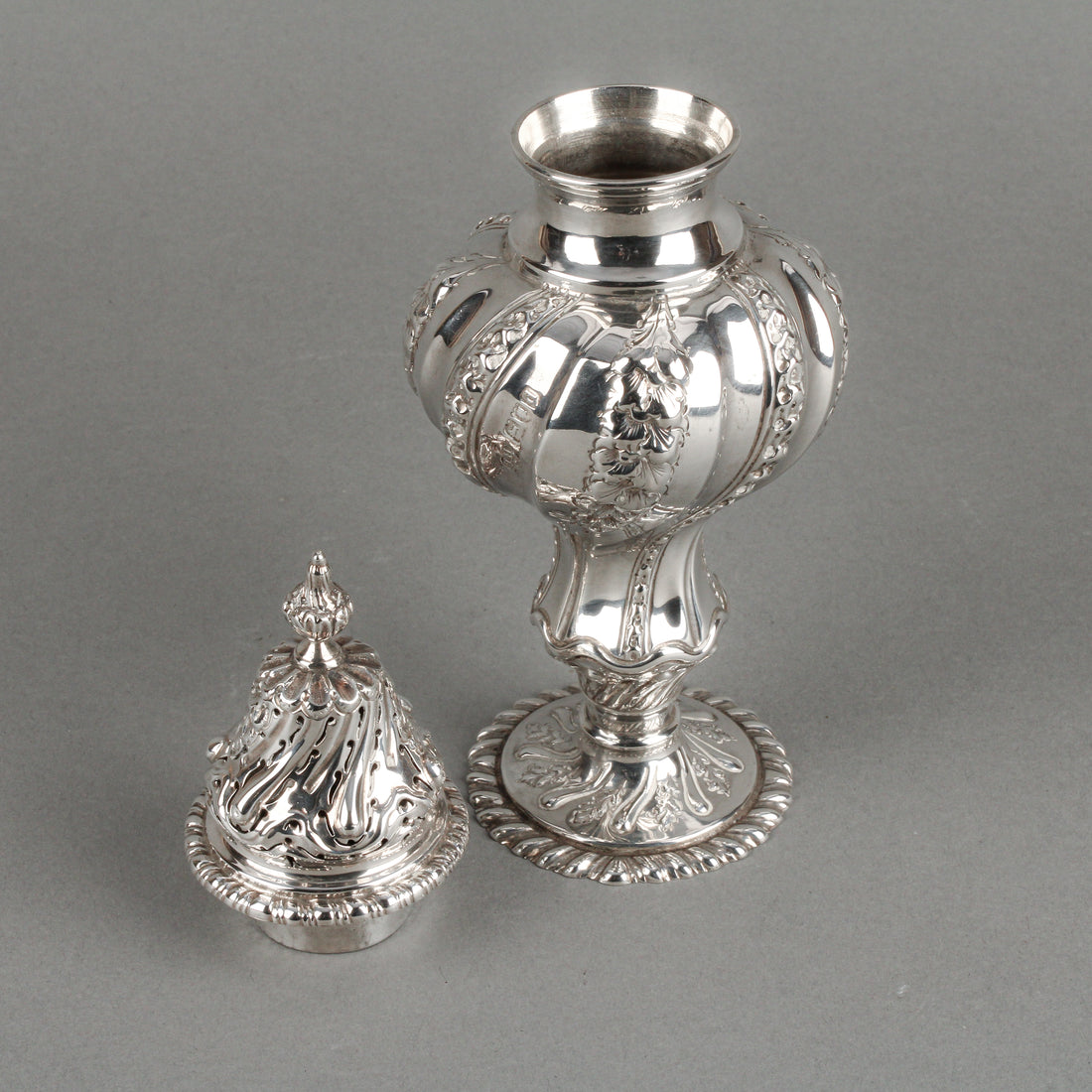 SIBRAY HALL & CO. Sterling Silver Sugar Caster