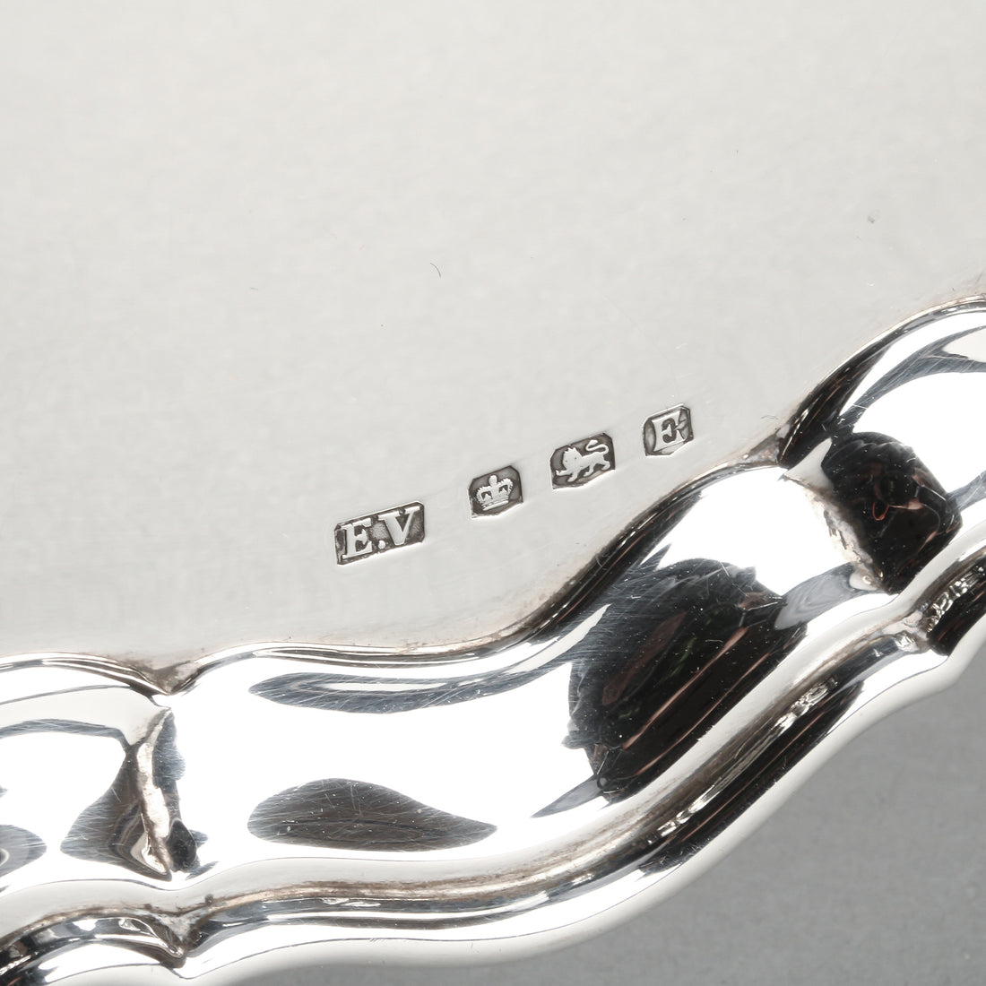 VINERS LTD. Chippendale Sterling Silver Footed Tray