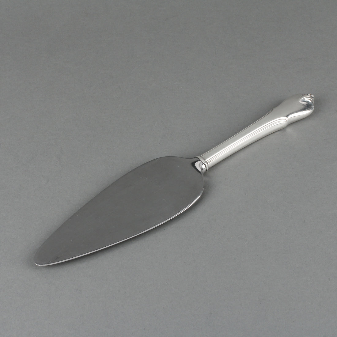 WALLACE Grand Colonial Sterling Silver Handle Stainless Steel Dessert Server