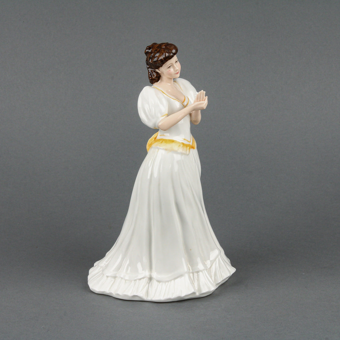 ROYAL DOULTON Maria HN 3381 Figurine