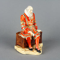 ROYAL DOULTON The Yeoman of the Guard HN 688 Figurine