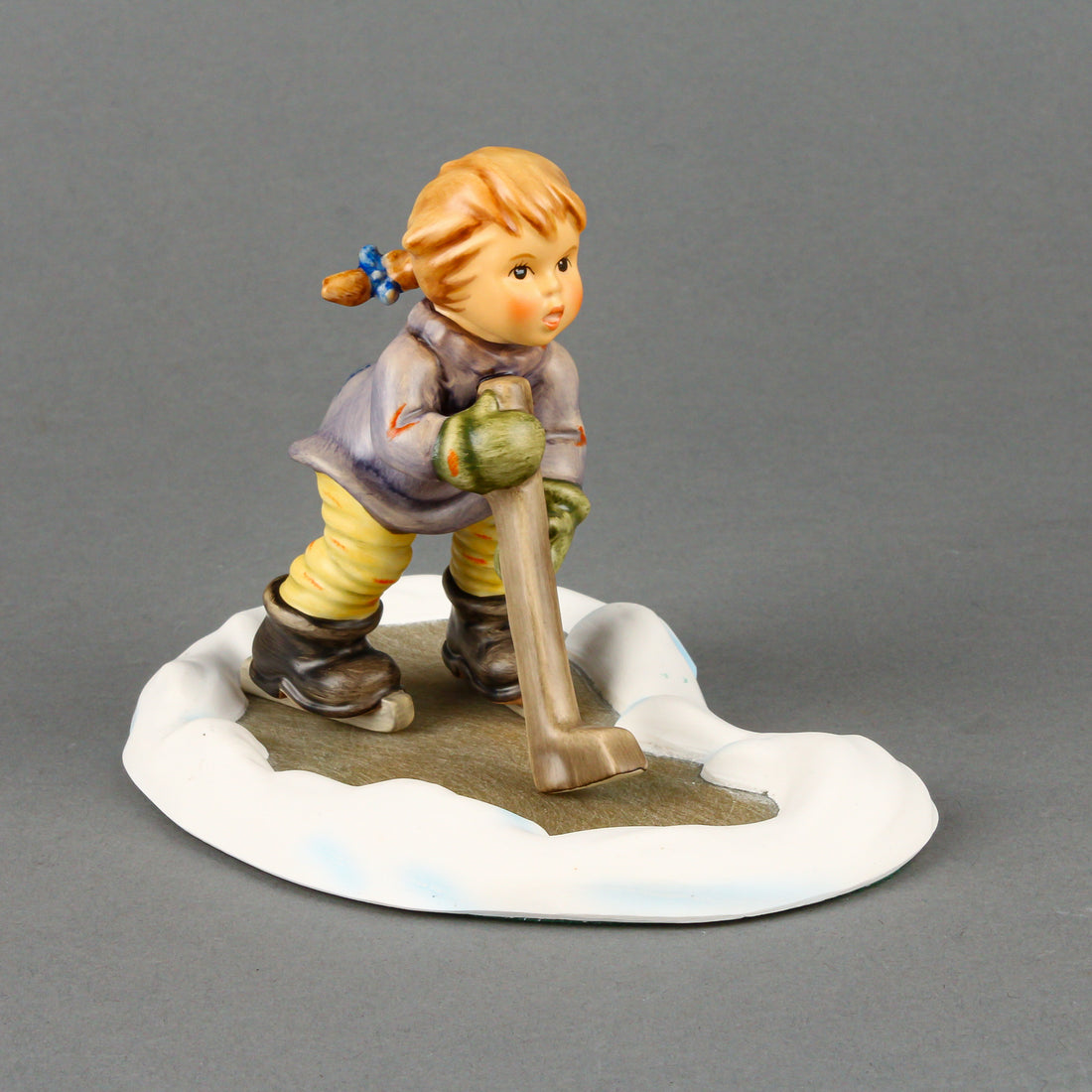 HUMMEL Season's Best 2143/A Figurine