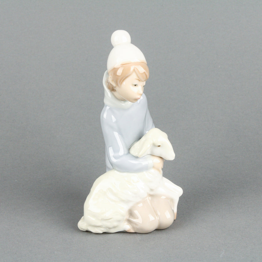 LLADRO Shepherd with Lamb 4676 Figurine