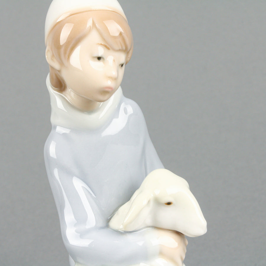 LLADRO Shepherd with Lamb 4676 Figurine