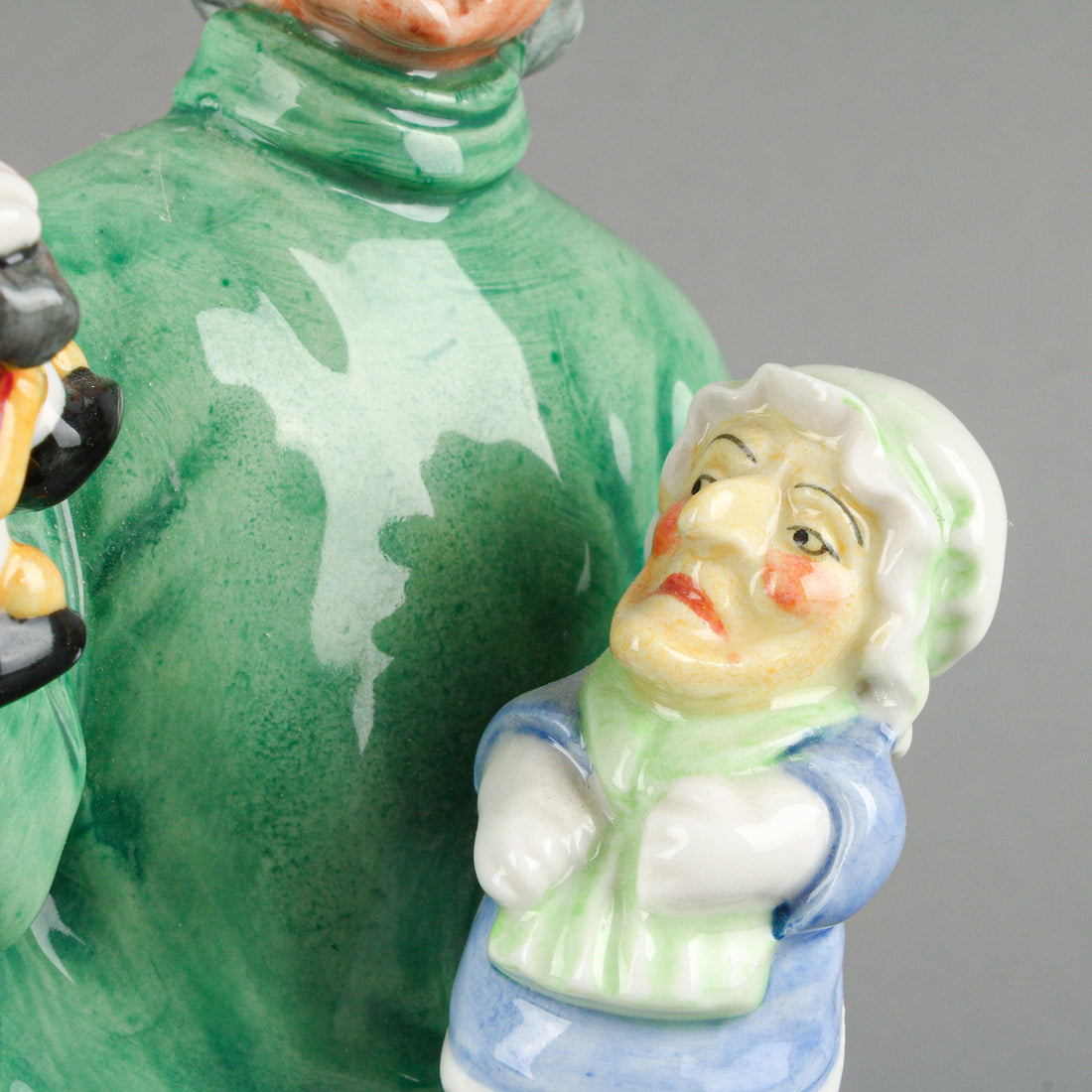 ROYAL DOULTON Punch & Judy Man HN 2765 Figurine