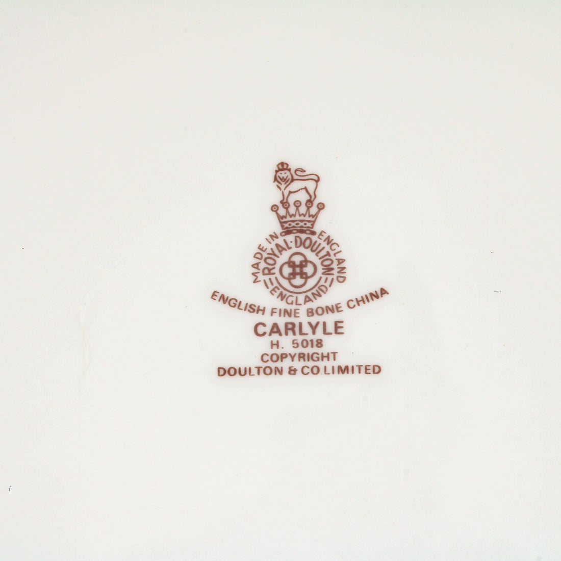 ROYAL DOULTON Carlyle - 8 Place Settings
