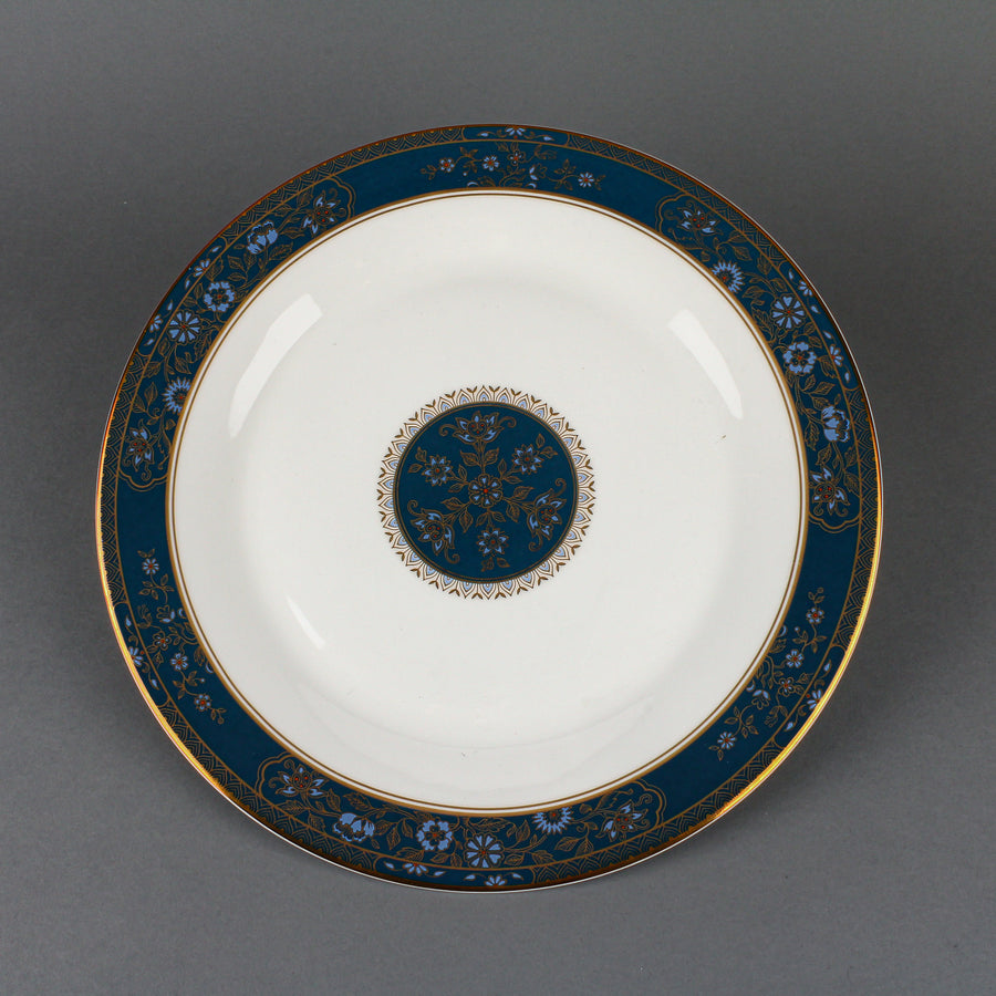 ROYAL DOULTON Carlyle - 8 Place Settings