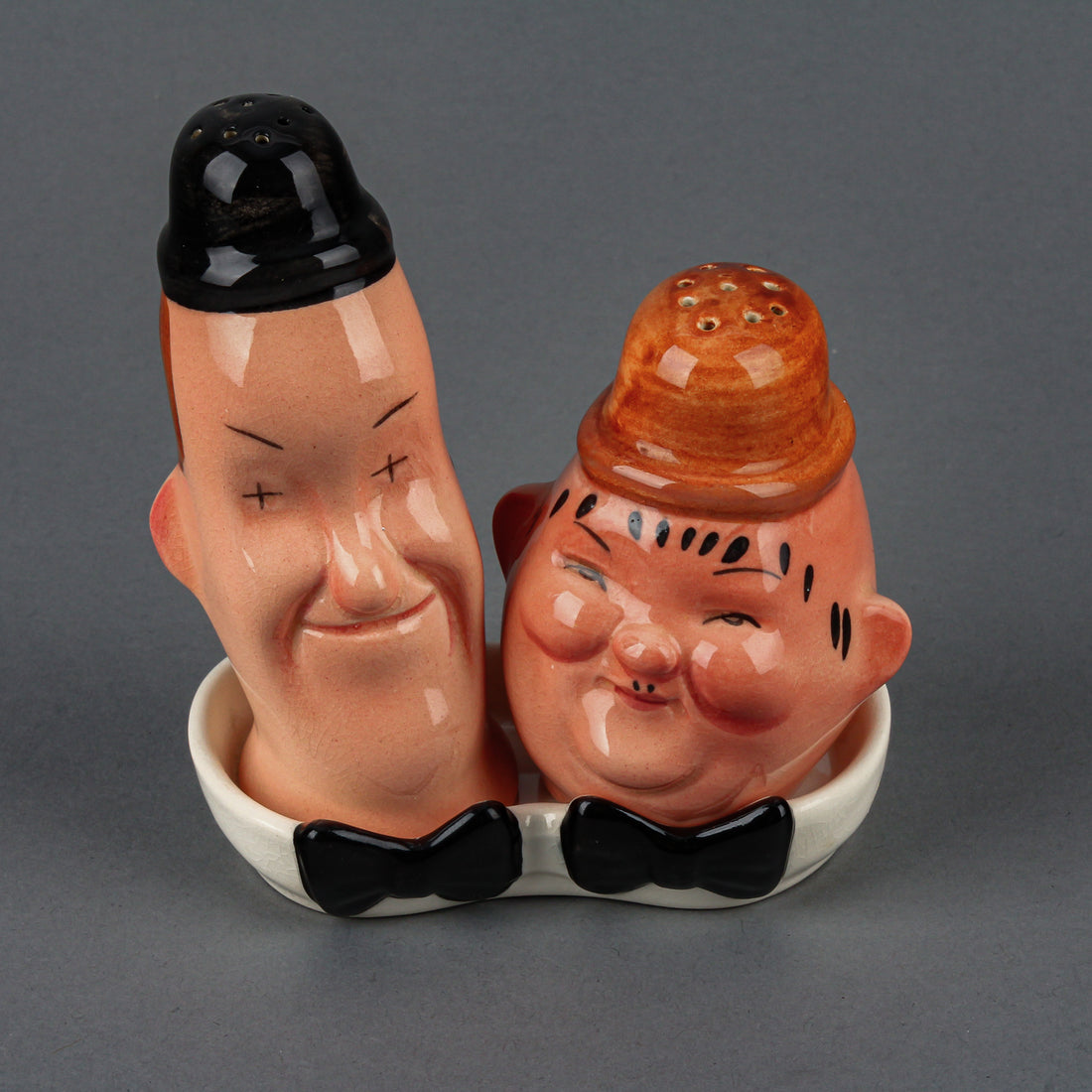 BESWICK Laurel & Hardy Salt & Pepper Set