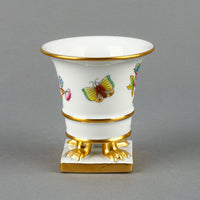 HEREND Queen Victoria Empire Vase 6404
