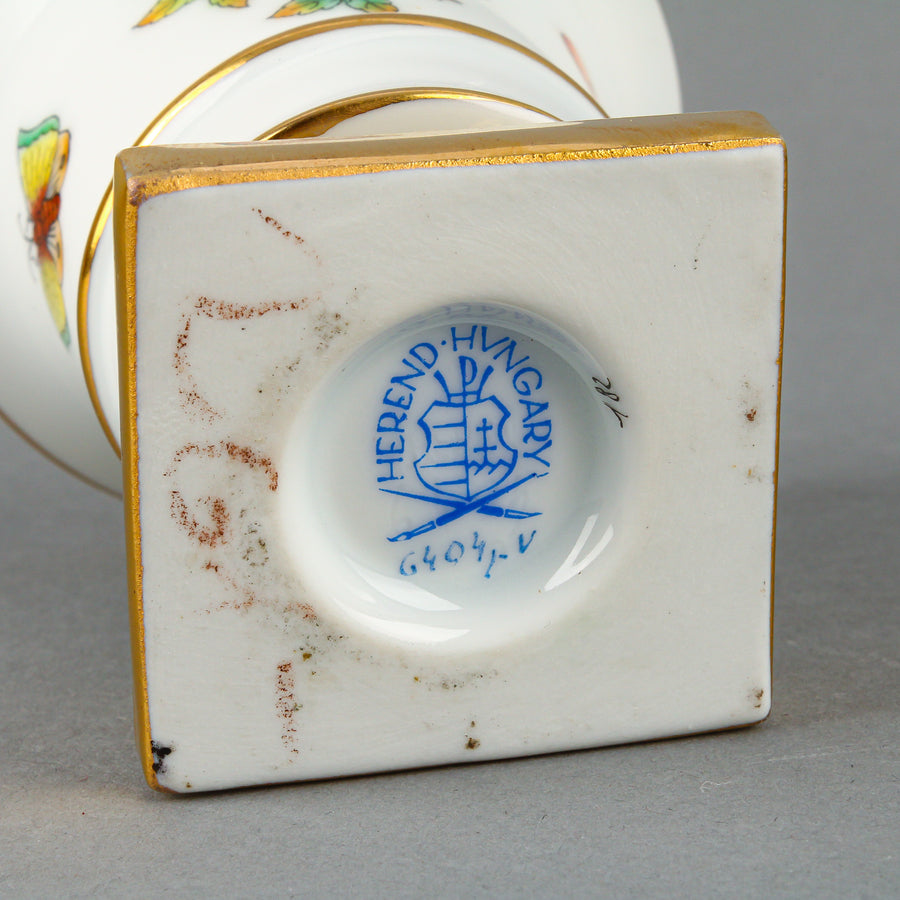 HEREND Queen Victoria Empire Vase 6404