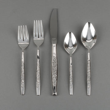 INTERNATIONAL SILVER CO. Valencia Silverplate Flatware - 8 Place Settings