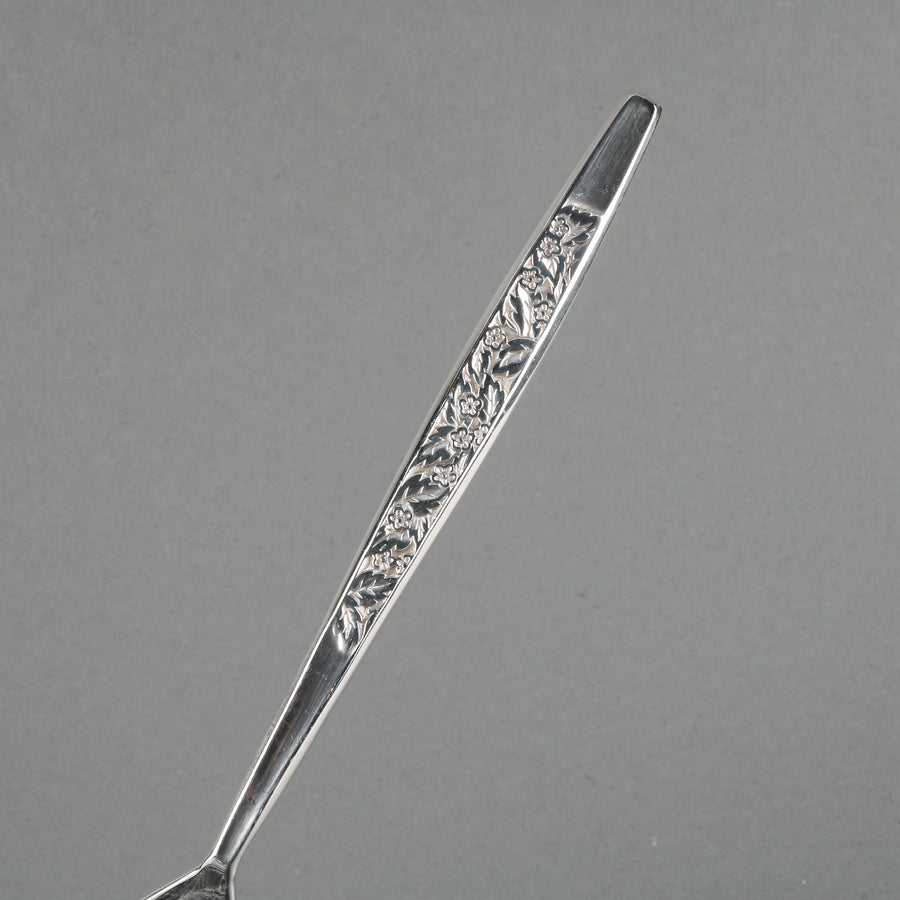 INTERNATIONAL SILVER CO. Valencia Silverplate Flatware - 8 Place Settings