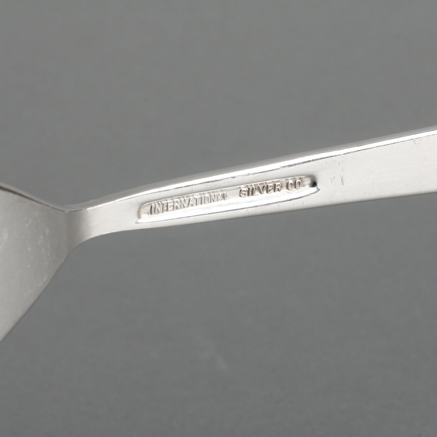 INTERNATIONAL SILVER CO. Valencia Silverplate Flatware - 8 Place Settings