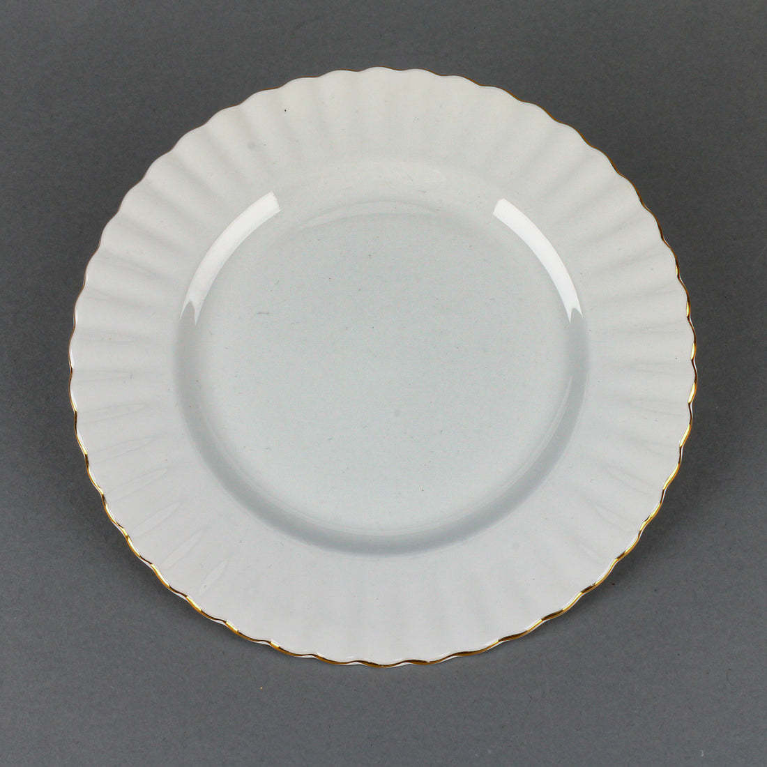 ROYAL ALBERT Val D'Or Dessert Plates - Set of 9