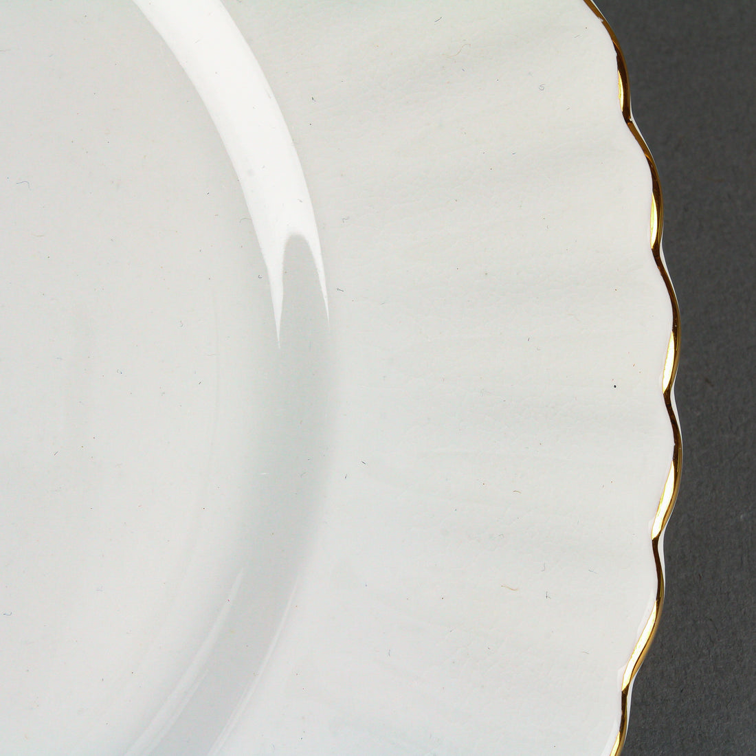 ROYAL ALBERT Val D'Or Dessert Plates - Set of 9